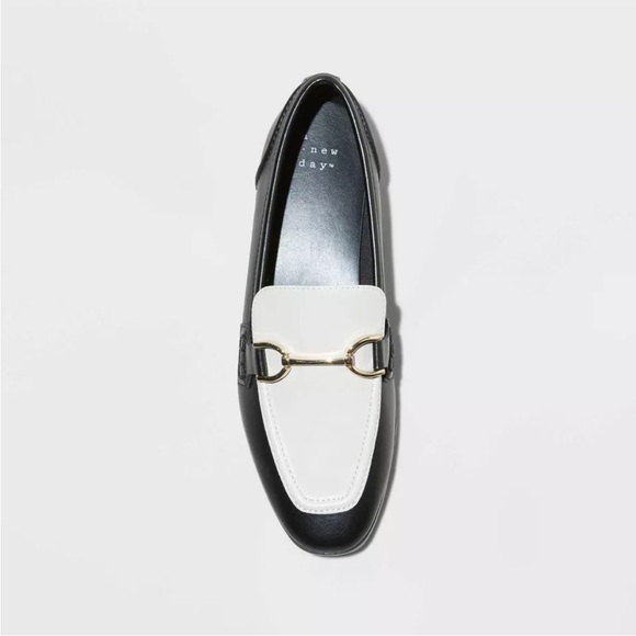 A New Day Women's Faux Leather Slip On Loafer Flats Almond Toe Memory Foam 12m - Picture 3 of 4